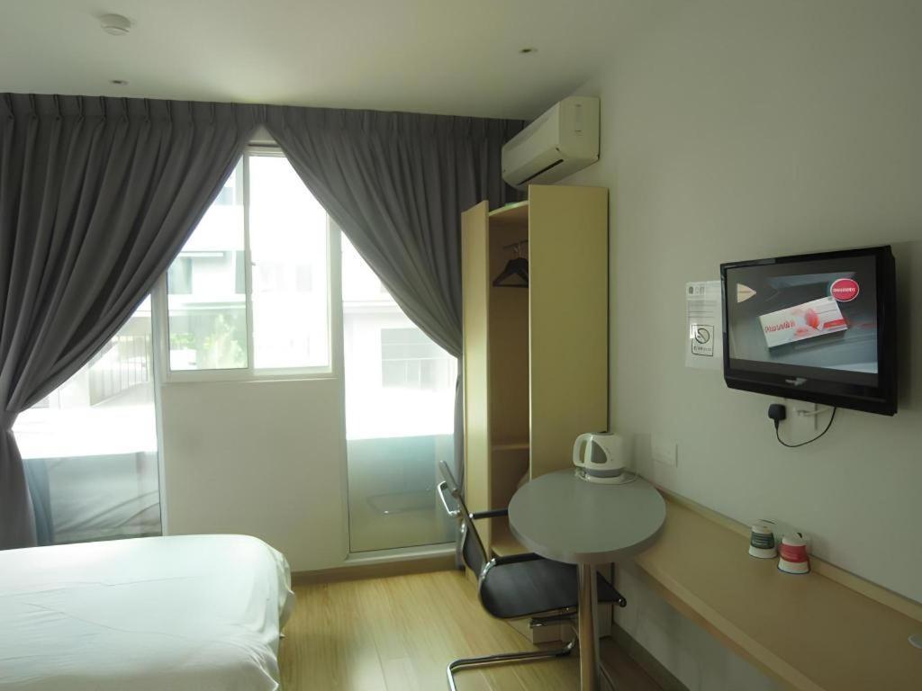 Hotel City Comfort Inn Пучонг Экстерьер фото